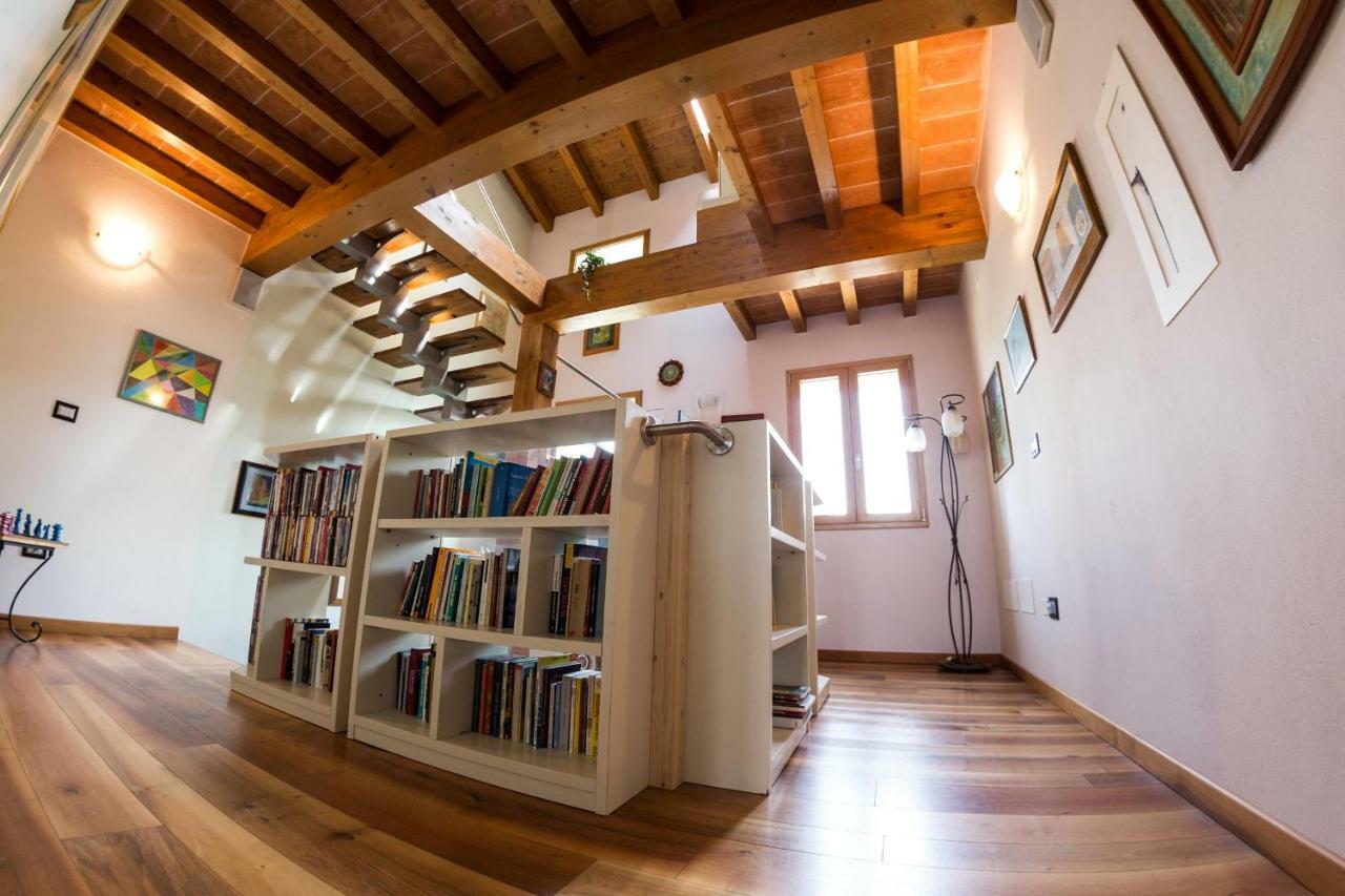La Piccola Torre Bed & Breakfast Scandiano Eksteriør bilde